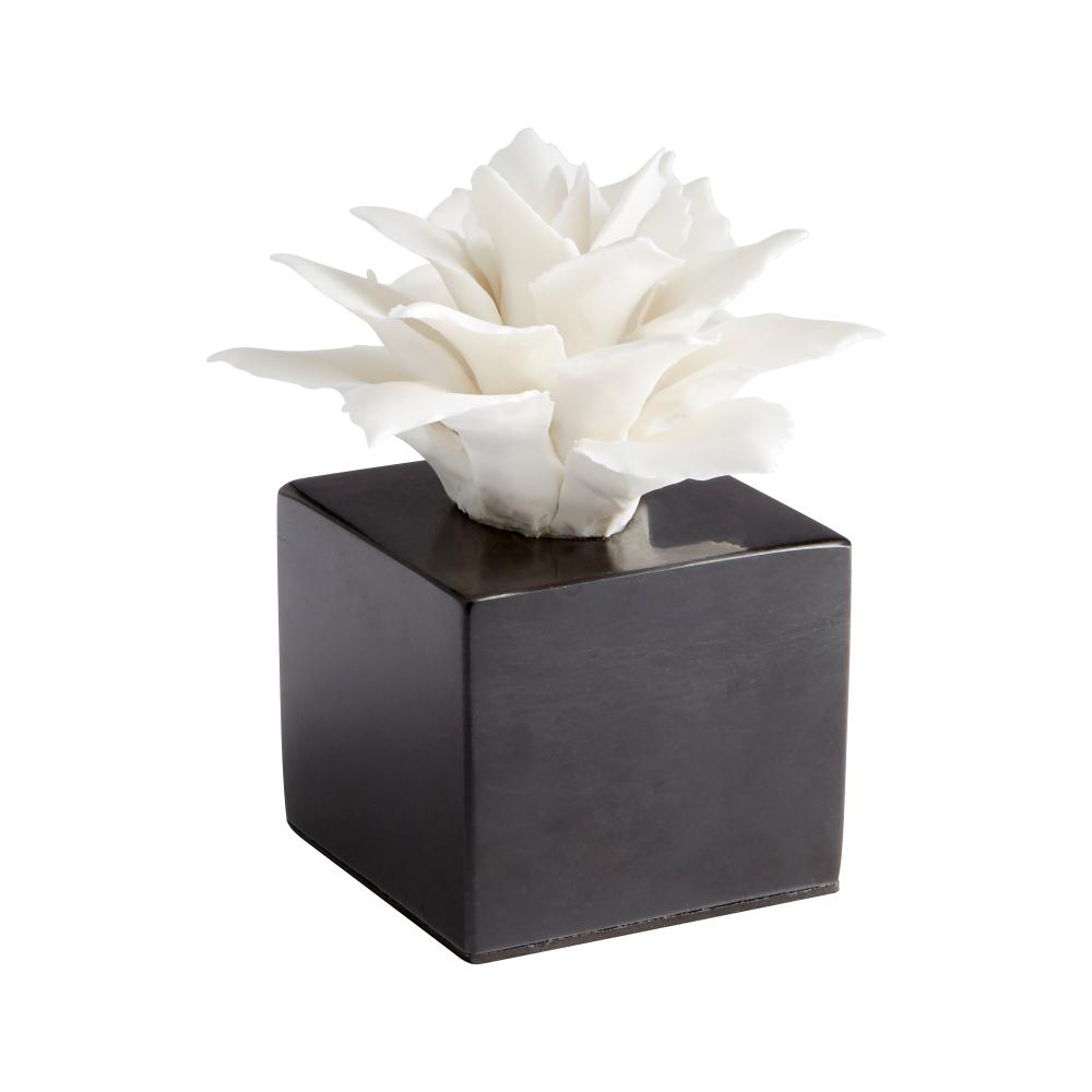 Calendine Sculpture White - Large